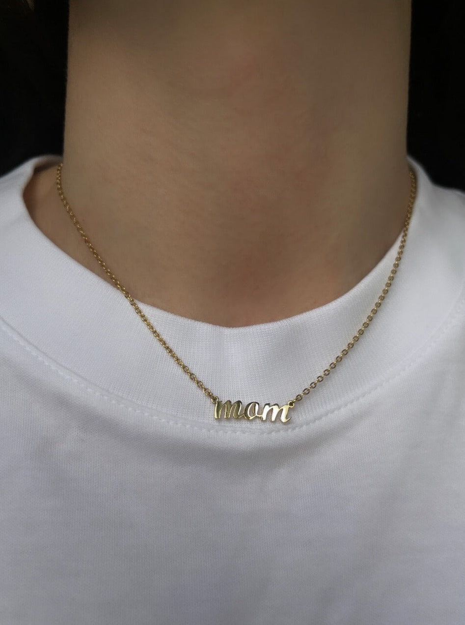 MOM Necklace