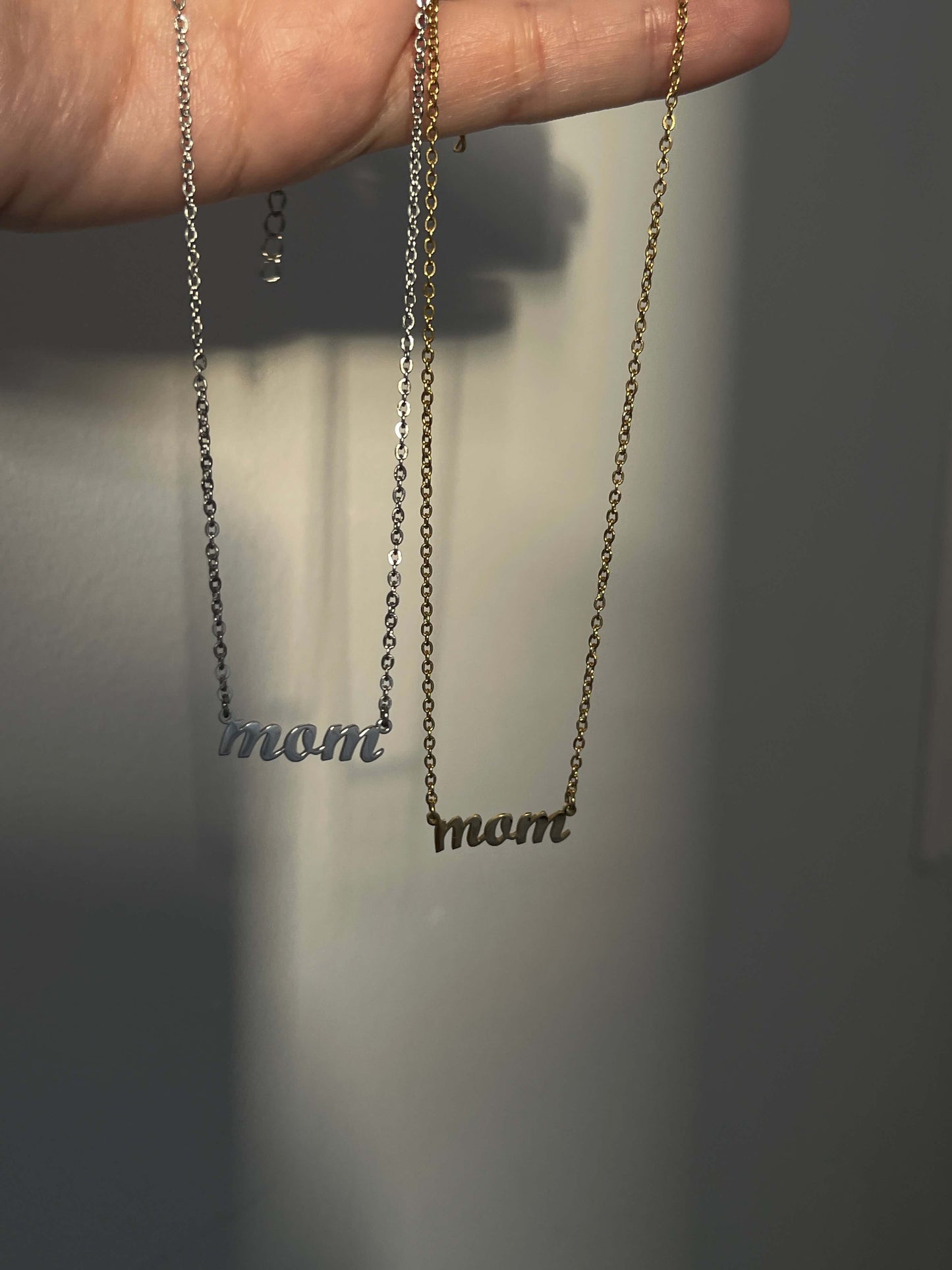 MOM Necklace