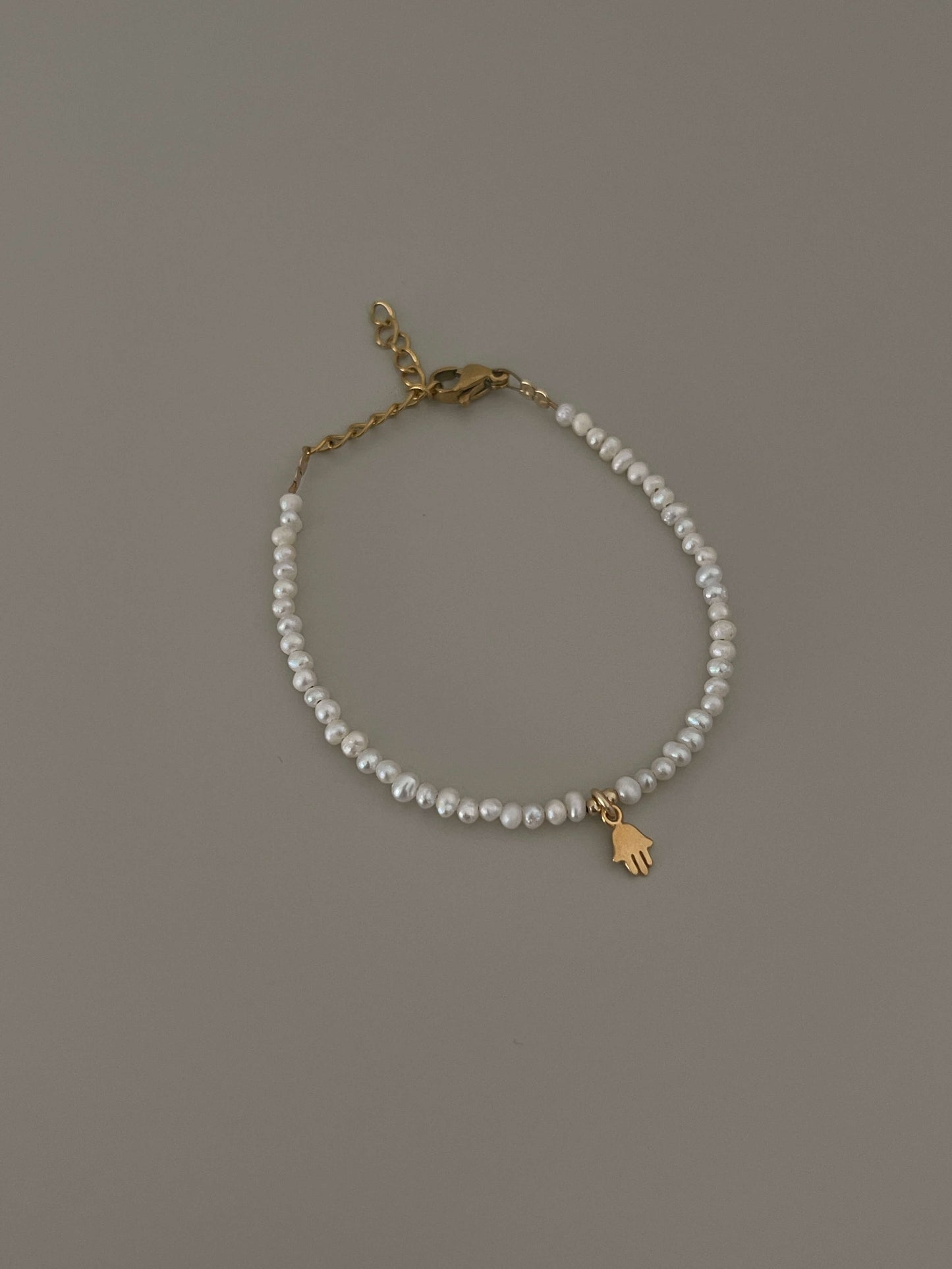 Hamsa Tiny Pearls Bracelet