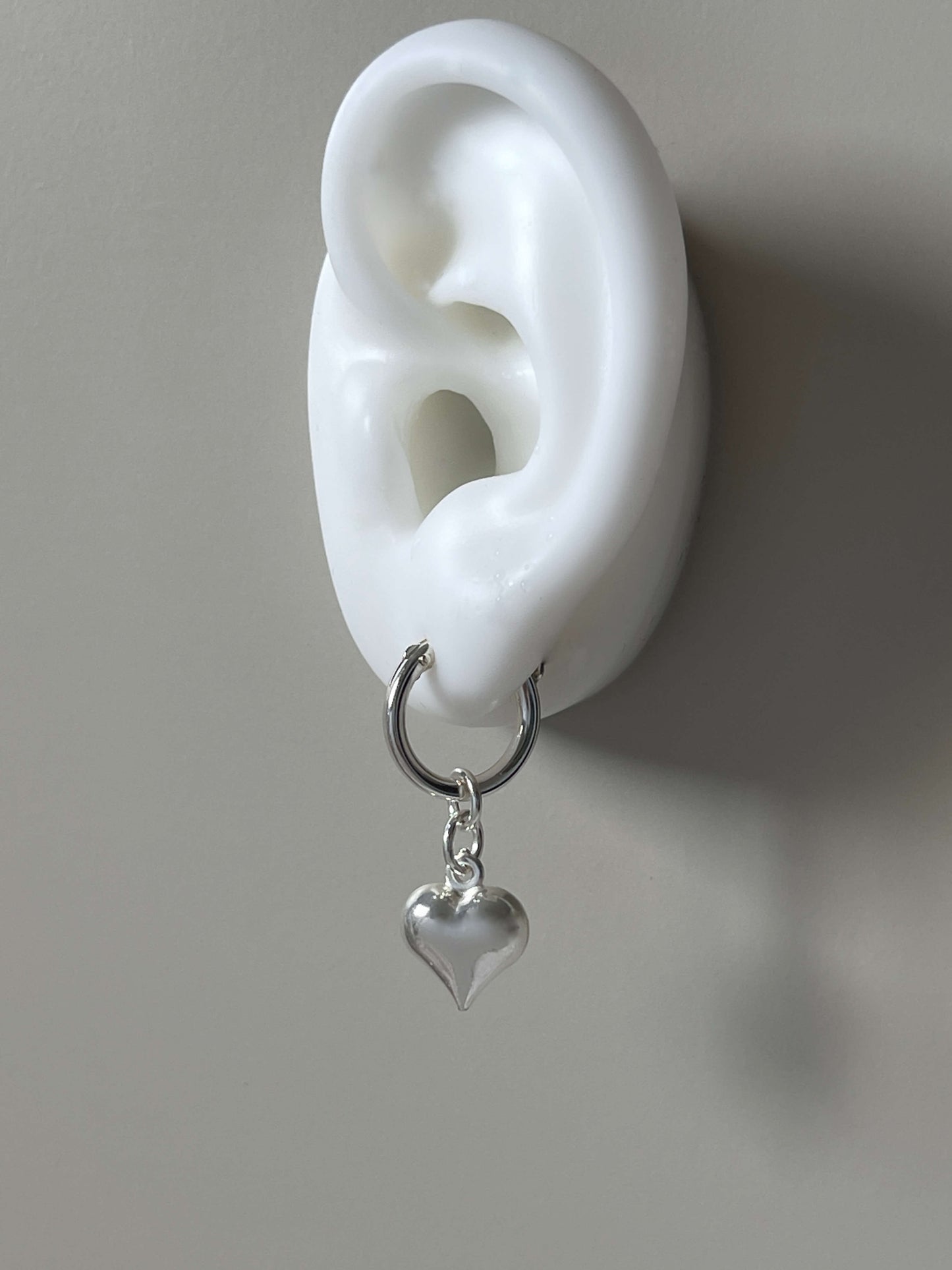 Pure heart mini earrings